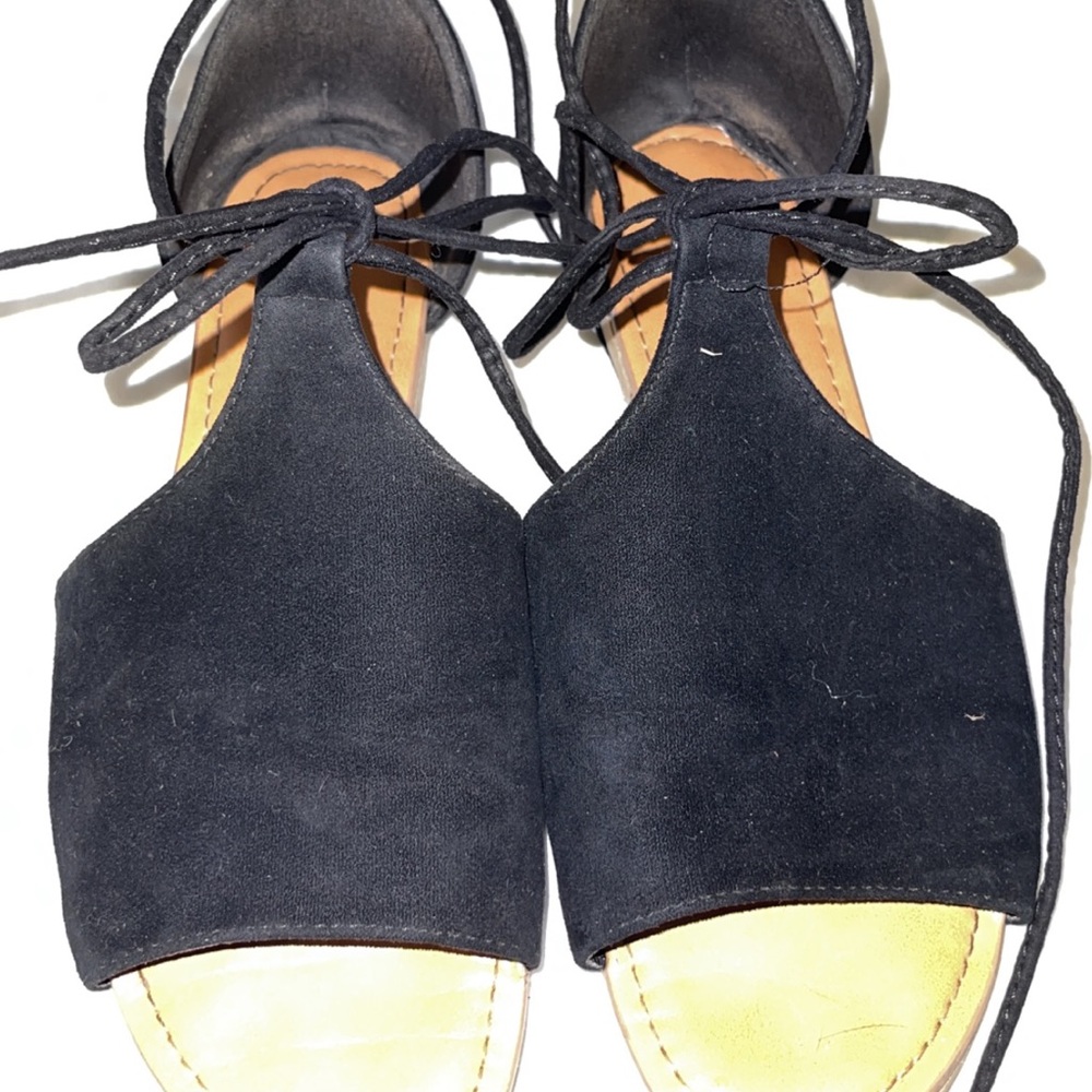 Universal Thread Sandals - Picture 2 of 4